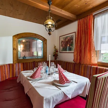 Frühstückspension Restaurant Sidan 3*