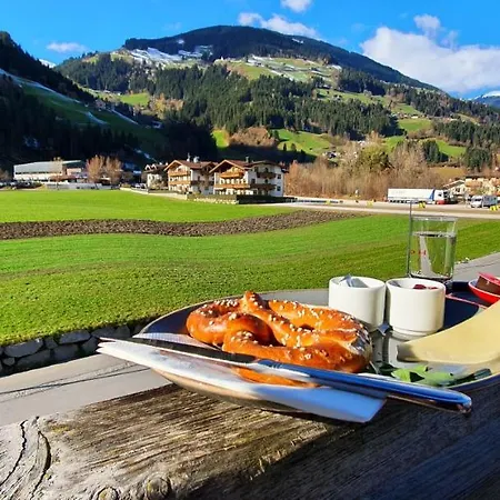 Bed & Breakfast Restaurant Sidan Schwendau
