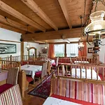 Sidan Restaurant & Pizzeria 3*